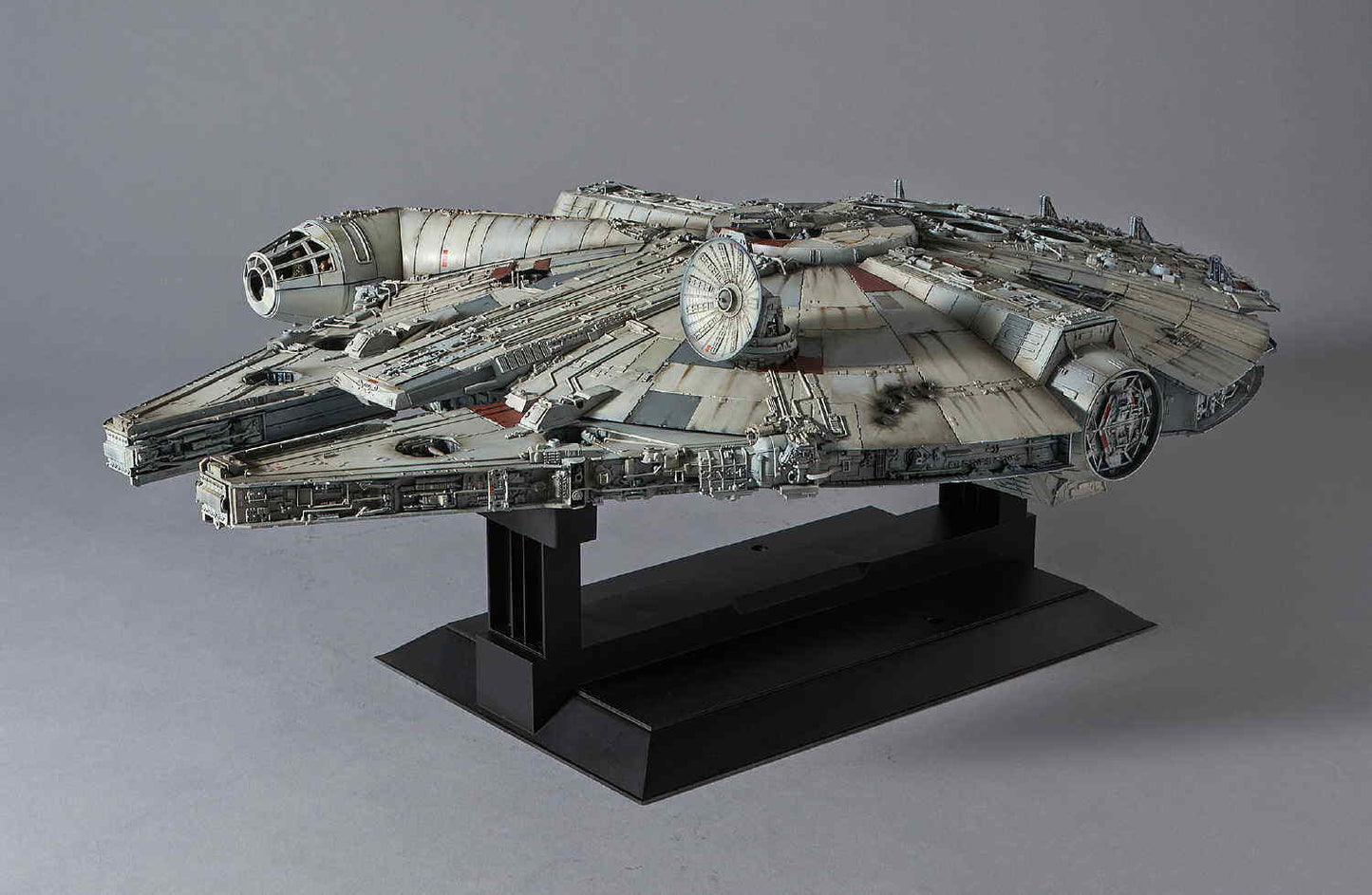 Bandai PG Millennium Falcon Star Wars (With LED Lights) 1/72 Model Kits