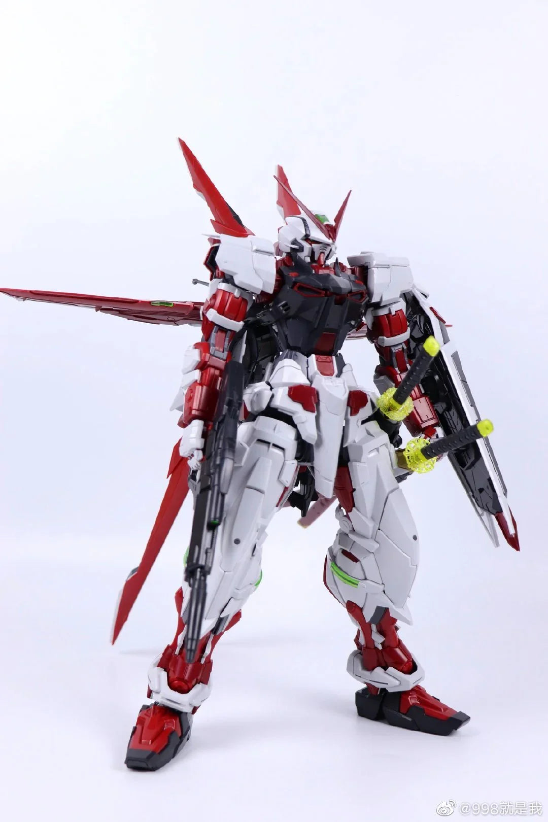 Nilson Works PG 1/60 Gundam Astray RED FRAME with Flight Unit Backpack Model Kits