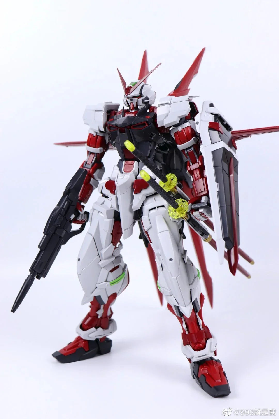 Nilson Works PG 1/60 Gundam Astray RED FRAME with Flight Unit Backpack Model Kits