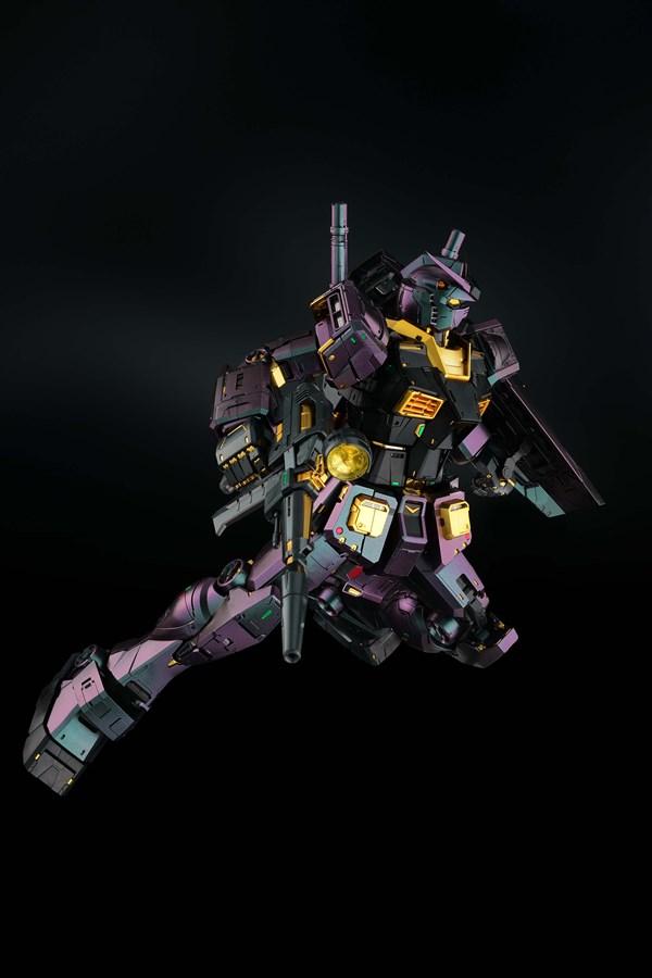 Bandai Limited PG 1/60 RX-78-2 Gundam Unleashed China Special [Polarized Coating] Model Kits