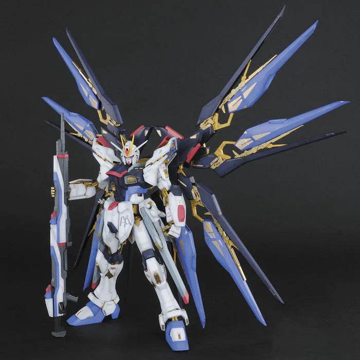 Bandai PG Strike Freedom Gundam 1/60 Model Kits
