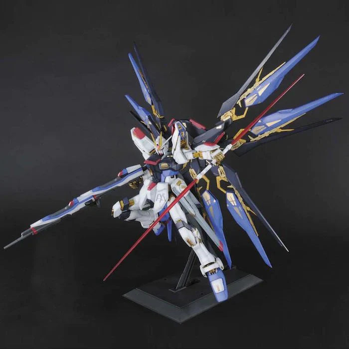 Bandai PG Strike Freedom Gundam 1/60 Model Kits